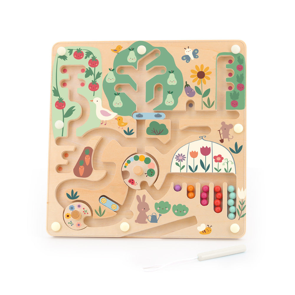 Vilac -  Magnetic Wooden Maze  - Sarah Betz