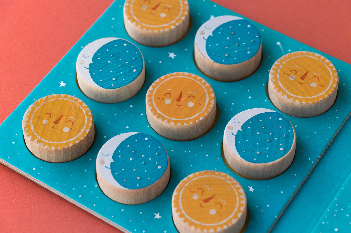 Londji - Sun and moon tic tac toe