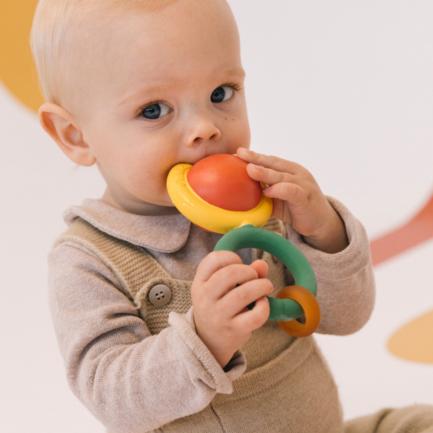 Oli & Carol - The Evolutive Rattle Toy