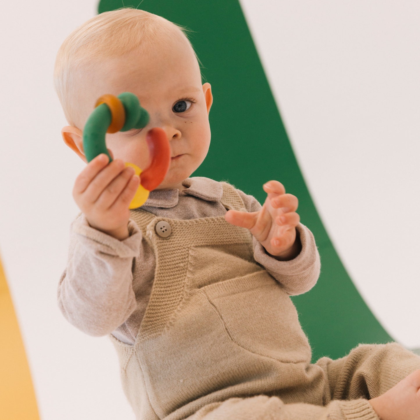 Oli & Carol - The Evolutive Teether