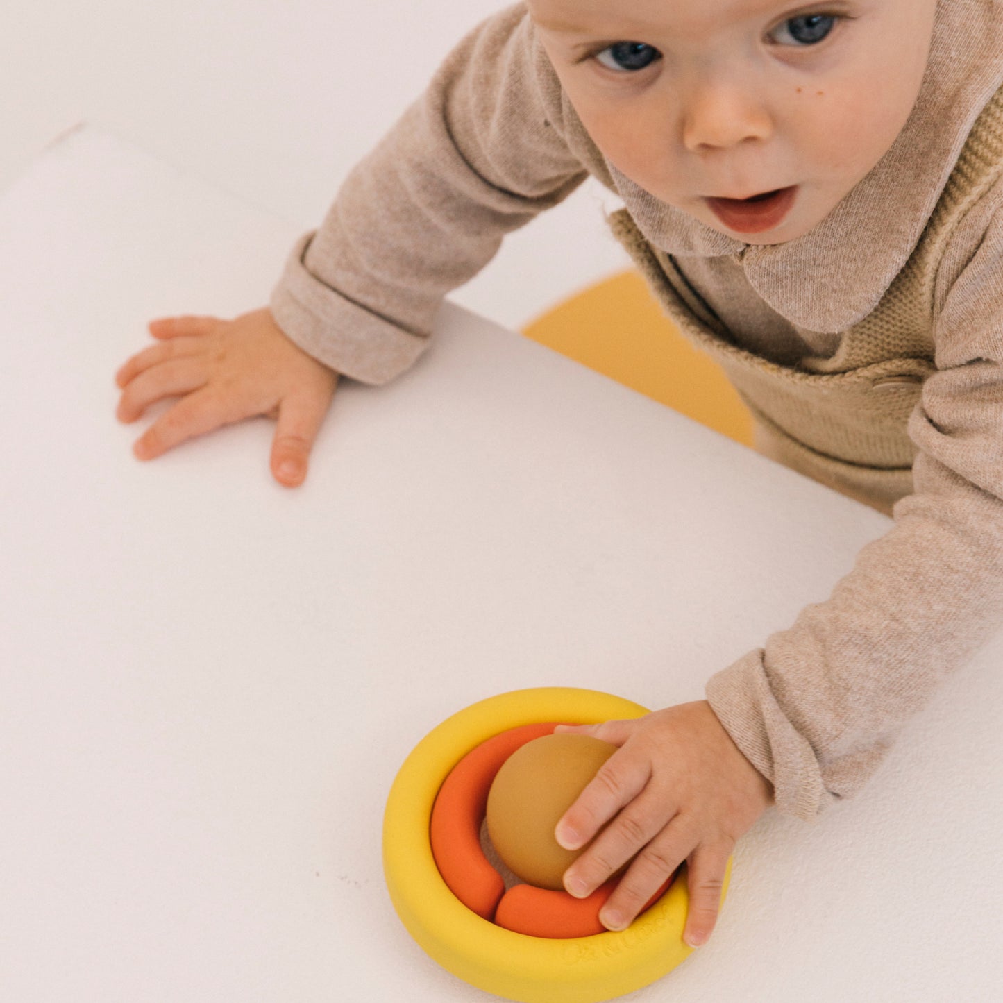 Oli & Carol - The Evolutive Toy