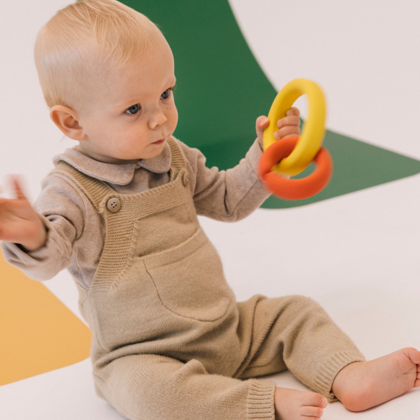 Oli & Carol - The Evolutive Toy