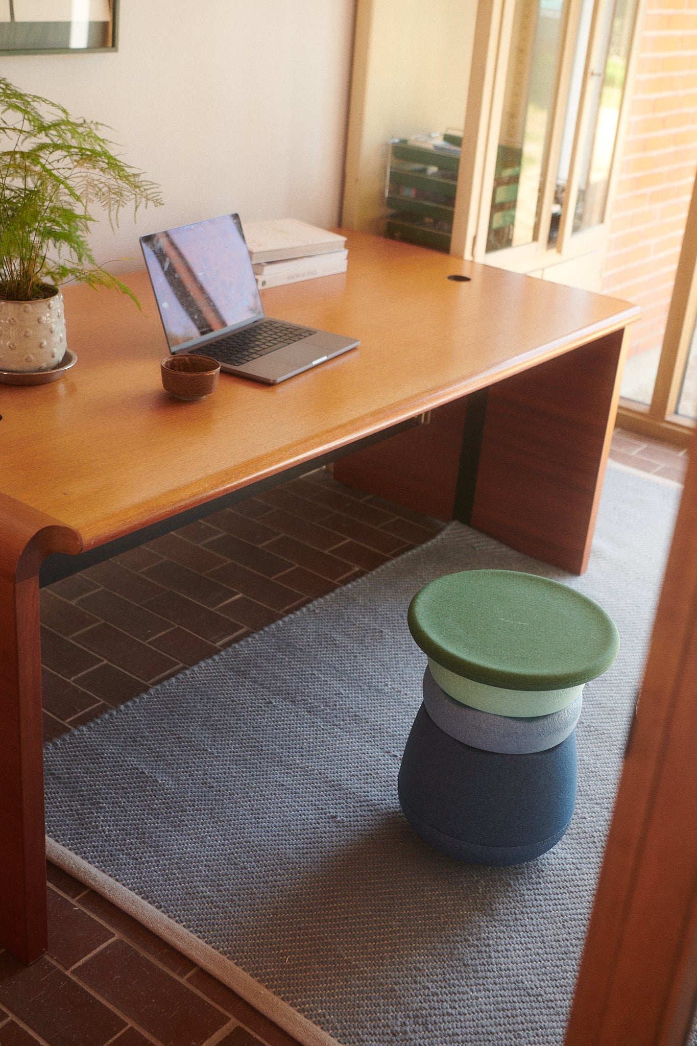 Stapelstein - Dynamic all – Modular stool for movement & concentration at any age (Waters&greens))